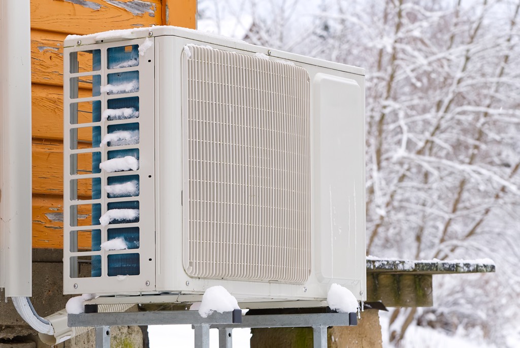 Do heat pumps work in winter?