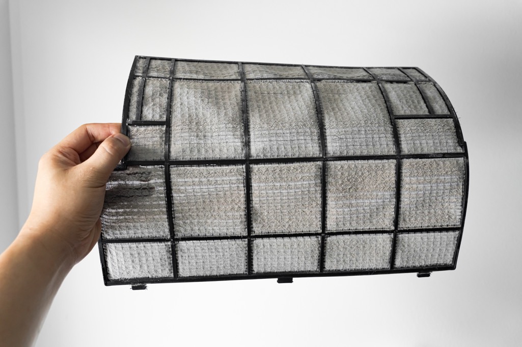 How to change heat pump filter